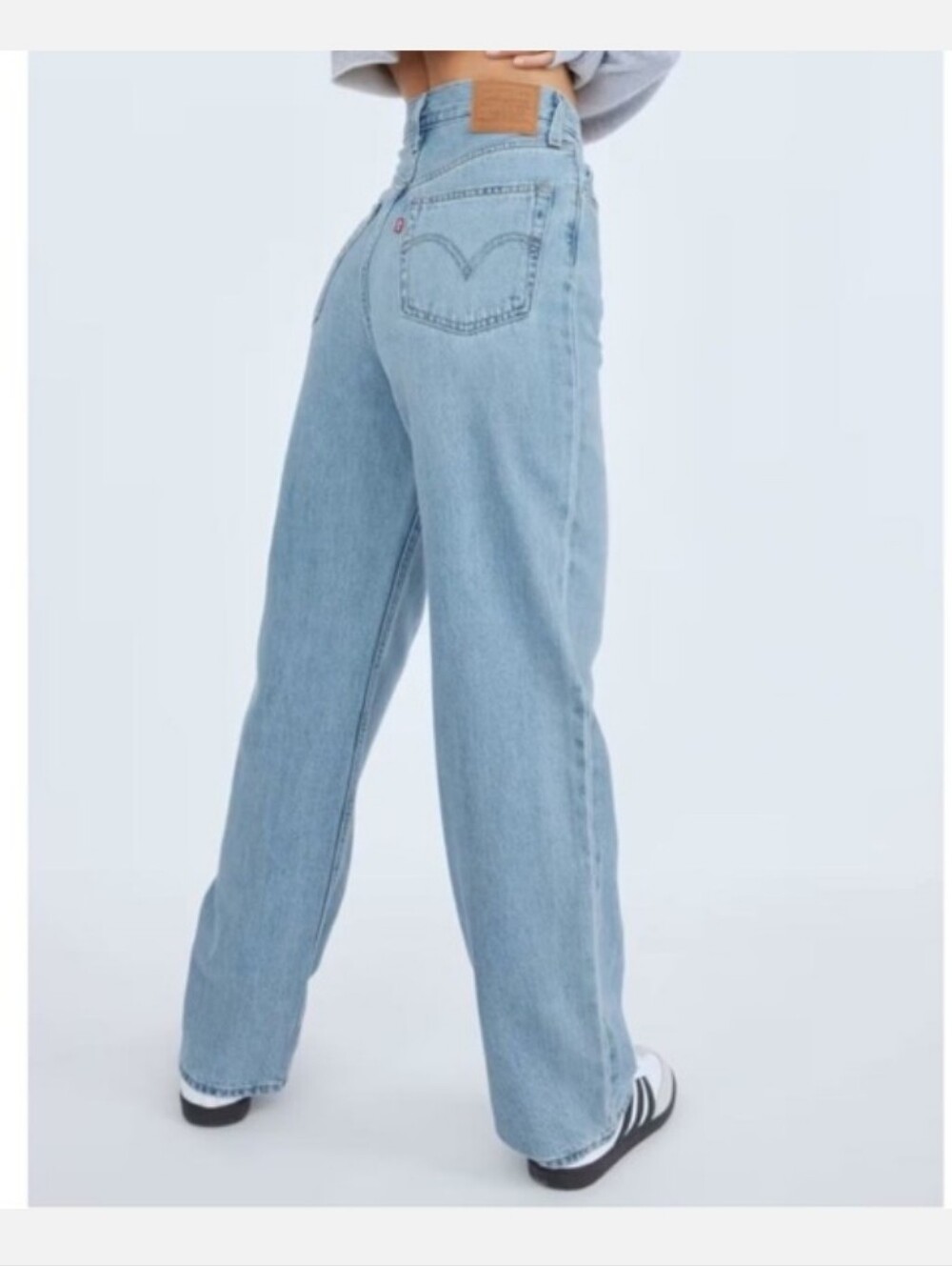 Levi's Premium Women's High Loose Jeans 26x31 Light Wash Wide Leg High Waist Y2K - Picture 2 of 10